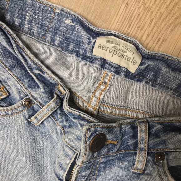 AEROPOSTALE BRAND CHELSEA BOOTCUT 1/2 SHORT - Picture 3 of 5